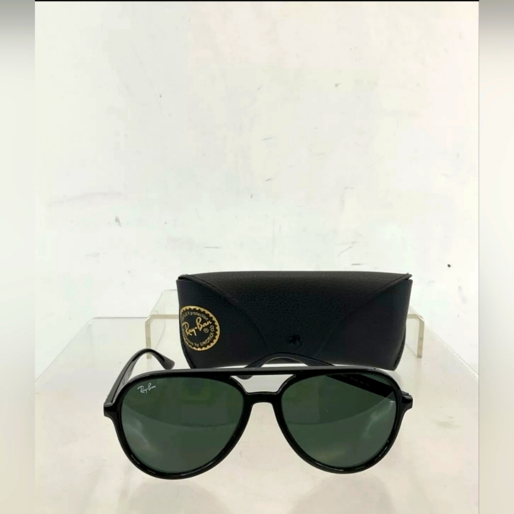 Ray-Ban RB4376 601/71 Black  Frame Aviator Sunglasses Sunnies unisex